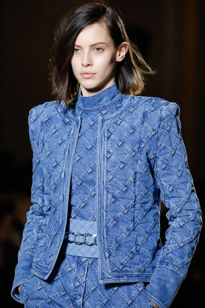 Look 33